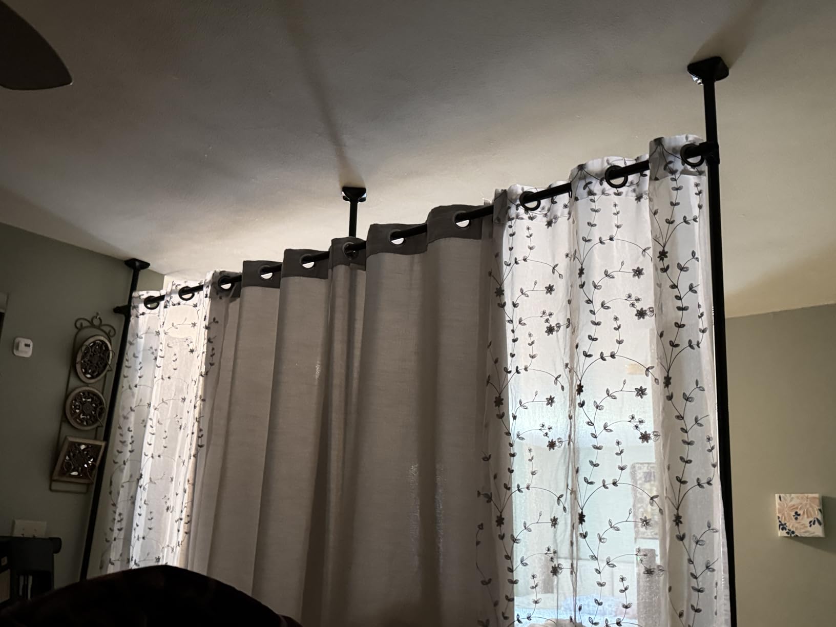 SUNALLY Room Divider for Separation 28-114in(W) Privacy Wall Divider, Black | No Drilling Curtain Rod 4-10ft(H) Adjustable, Floor to Ceiling Room Separator Freestanding Tension Rod for Space Partition customer photo 1