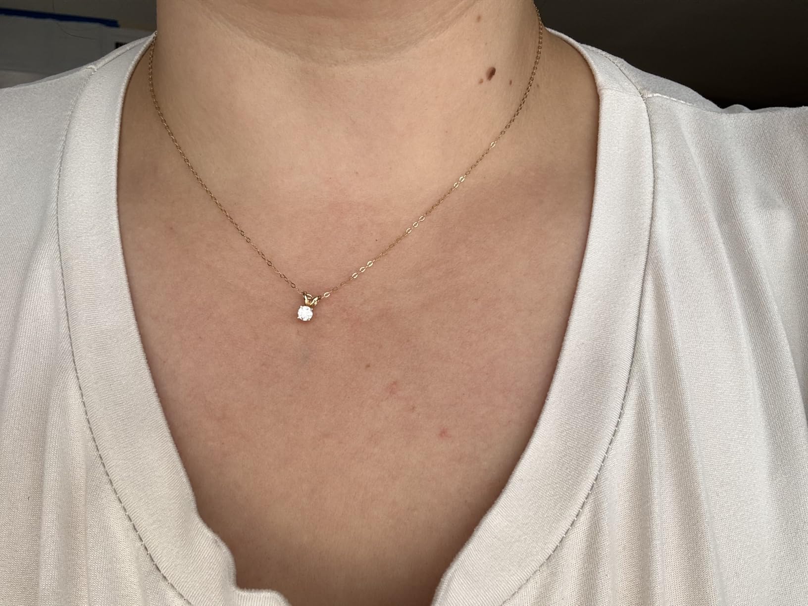 Amazon Essentials IGI Certified 0.25 Carat Solitaire Lab Grown Diamond Pendant Necklace in Solid White 14K Gold, Adjustable 16