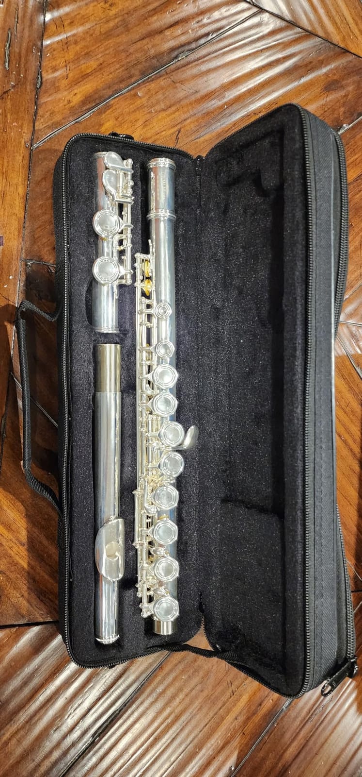 GKW Nickel-Plated C Flute, Closed Hole 16 Keys Flute for Beginner, Student & Intermediate Players, Silver Plated Flute Instrument with Carrying Case & Cleaning Kit for School Band, Concert & Practice customer photo 2