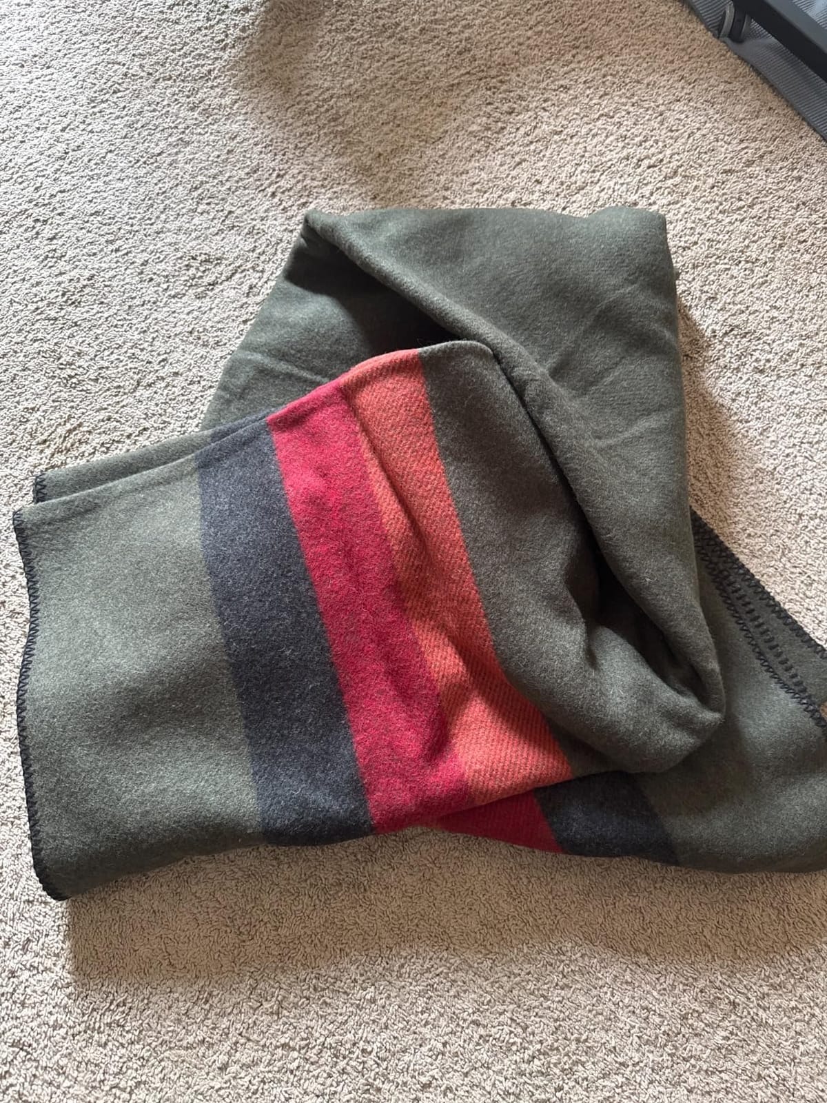 Ever Ready First Aid Military Wool Blanket - 95% Wool, Washable, Perfect for Outdoors, Picnics, Travel, Car & Bushcraft Emergency Blanket, 96