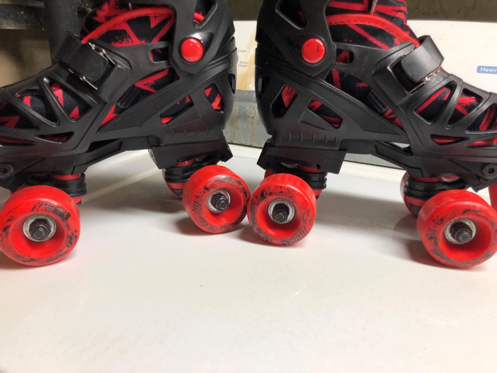 Roller Derby Trac Star Adjustable Skates for Kids, Beginners customer photo 2