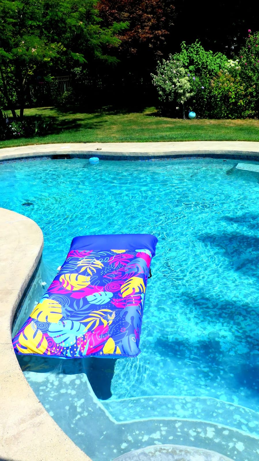 SLOOSH Inflatable Pool Floats Lounger - XL Fabric Covered Pool Mat Floaties for Adults, Ultra Comfort Water Floating Lounger with Headrest for Beach Lake Swimming Pool Float Raft 72