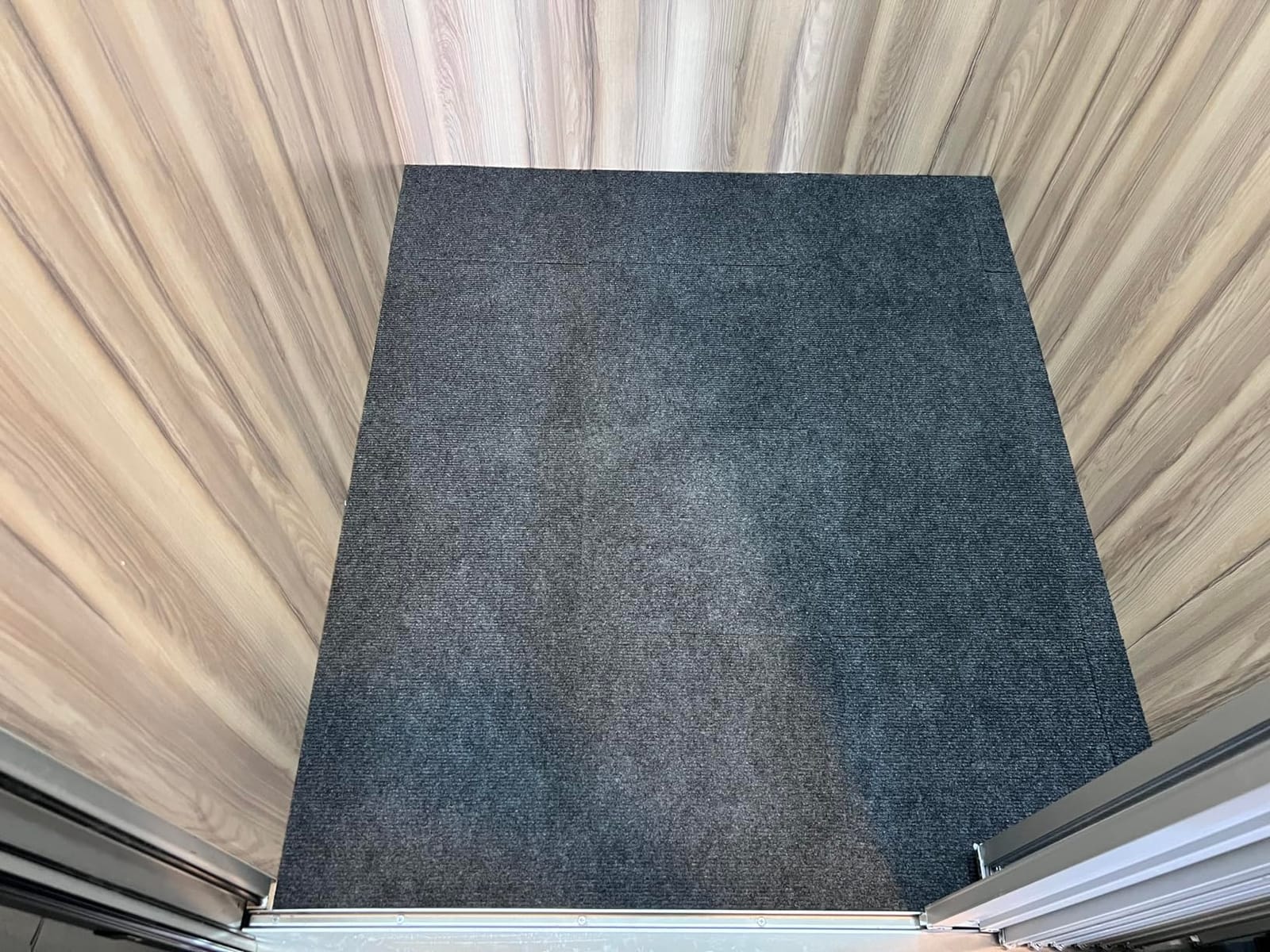 VallisCo 30 Pack Carpet Tile - 12