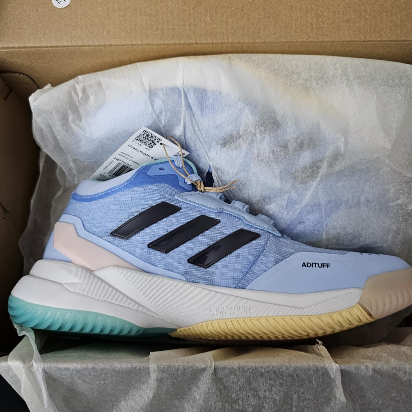 Women's Crazyflight 6 Mid Top Indoor Shoe customer photo 2