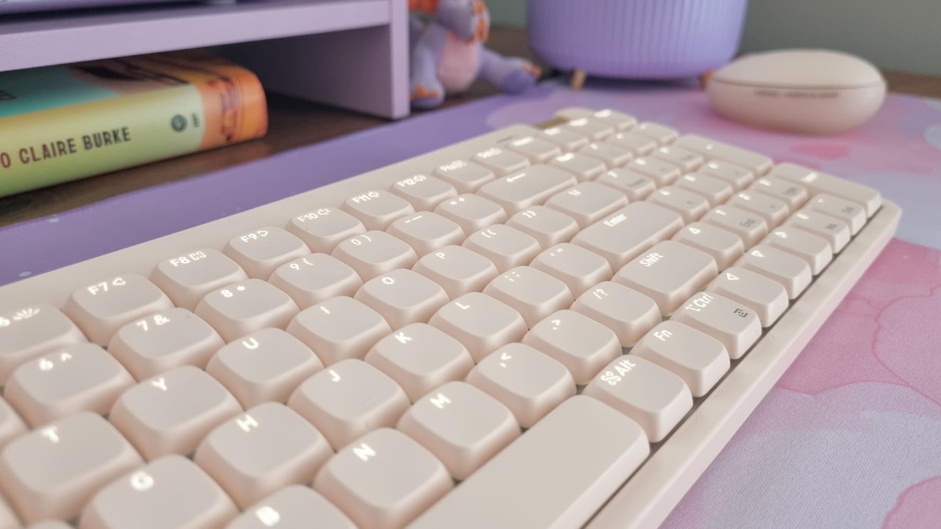 Keychron Flow Lite 100 Keys Low Profile Mechanical Keyboard, Swappable Rechargeable Wireless Keyboard with 2.4G Receiver, Bluetooth and Wired Connection for Windows, Mac/ Specter Linear Switches (Marble) customer photo 1