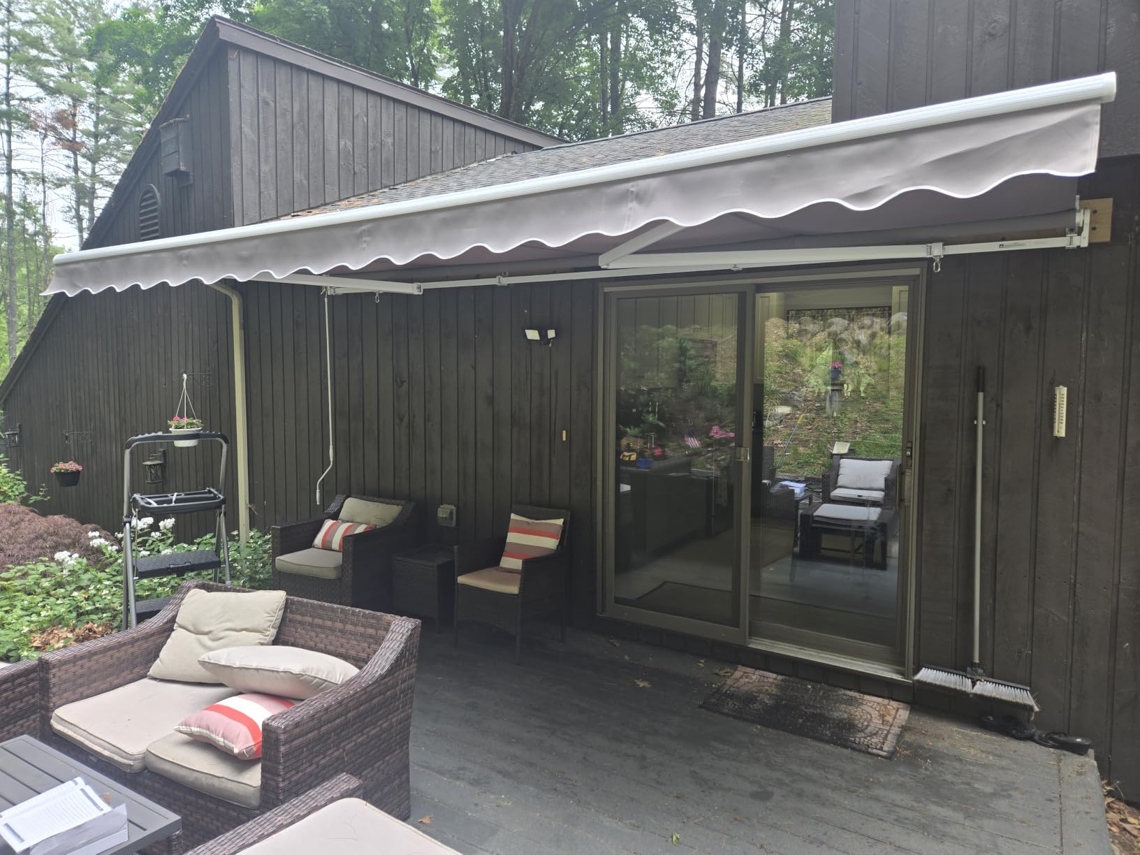 Paramondo 13.1'x9.8' Patio Awning Retractable Fully Assembled, Grey | Manual Sunshade Shelter Outdoor Deck Canopy Balcony Awning Cover with Crank - Premium Quality 280G Polyester Aluminum Frame customer photo 1