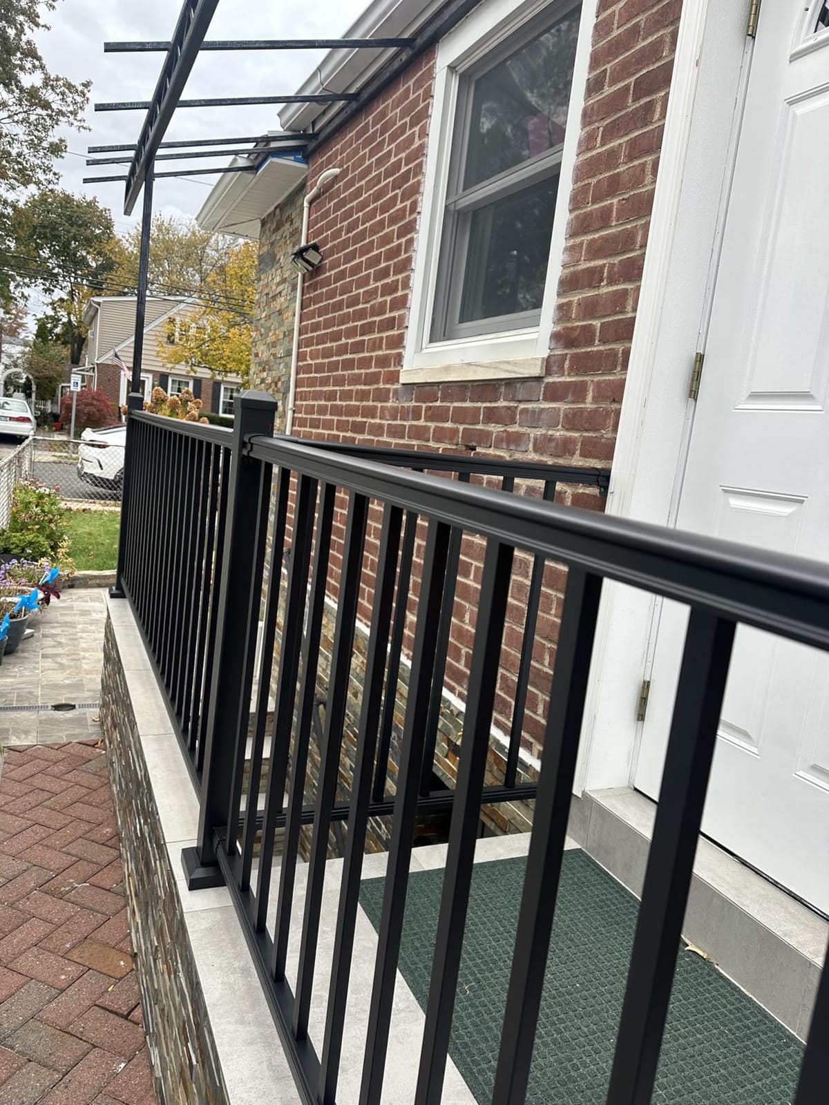 Egadis 1 Pack 36 in x 6 ft Modular Aluminum Porch and Deck Railing Kit | Pioneer in Modular Aluminum Railing Kit, ASTM Certified, Textured AAMA2604 Finish for Deck, Porch & Balcony (1 Post, 1 Panel) customer photo 2