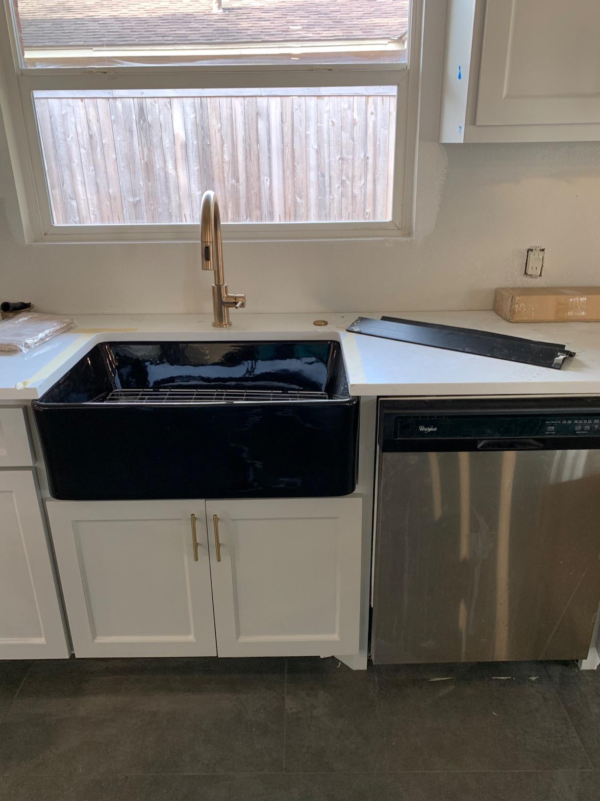 Lordear 33 Inch White Farmhouse Sink Solid Fireclay | 33