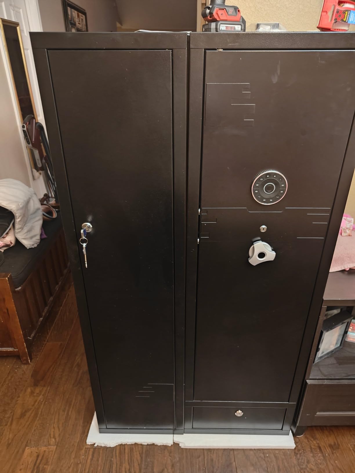 KAER Gun Safe, 59-Inch Tall Gun Cabinet, Home Safe, Large Safe for Home Use, Quick Access, with Drawers and Removable Shelves customer photo 2