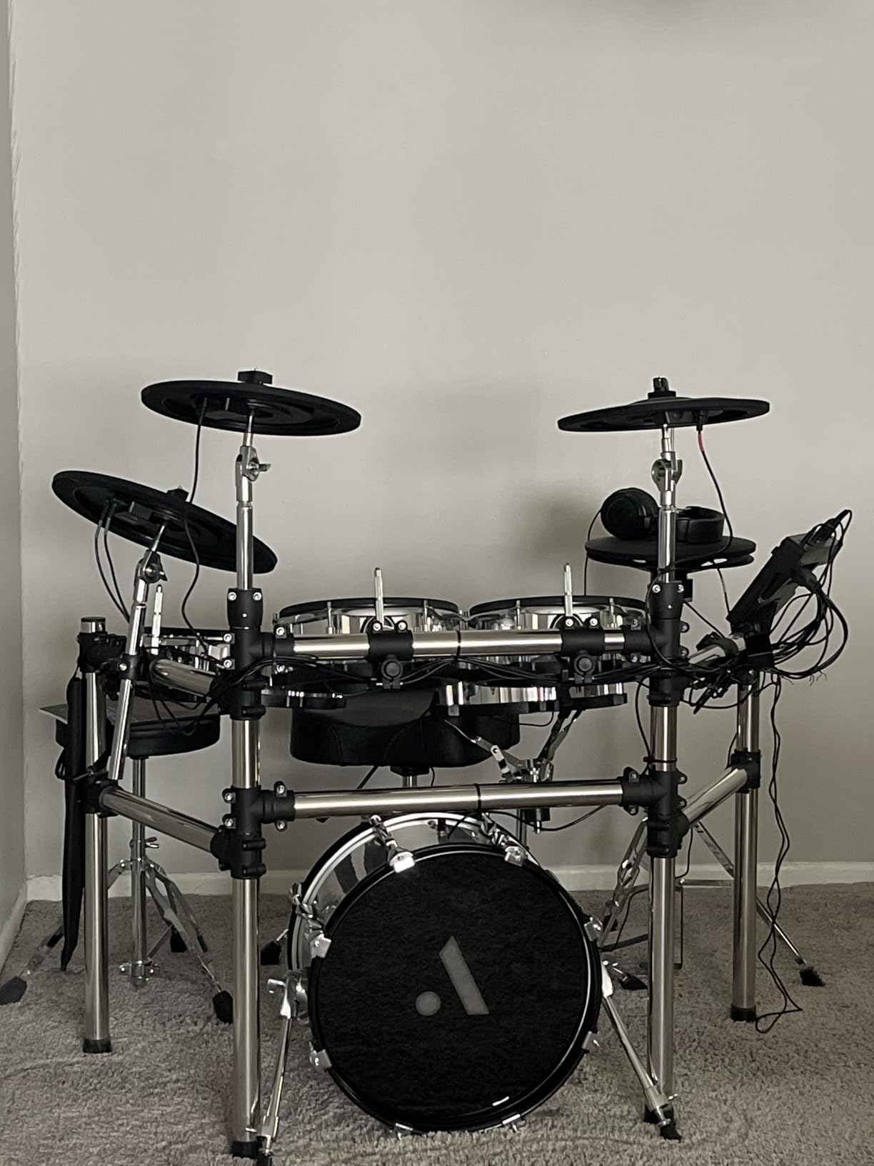 AKLOT Acoustic-Style Electric Drum Set: Independent 16'' Wooden Double Pedal Bass Drum and 12'' Snare, Triple-Zone Ride Cymbal, Standalone Hi-Hat, Full Mesh Pads, 460 Sounds, USB MIDI, Sliver customer photo 2