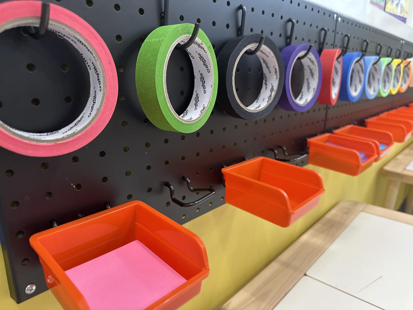INCLY 48x36 Inch Metal Peg Board Kit with 1/4