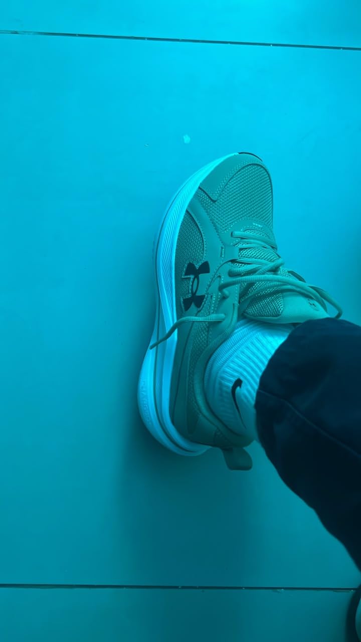 Men's Charged+ Assert 11 Running Shoes customer photo 1