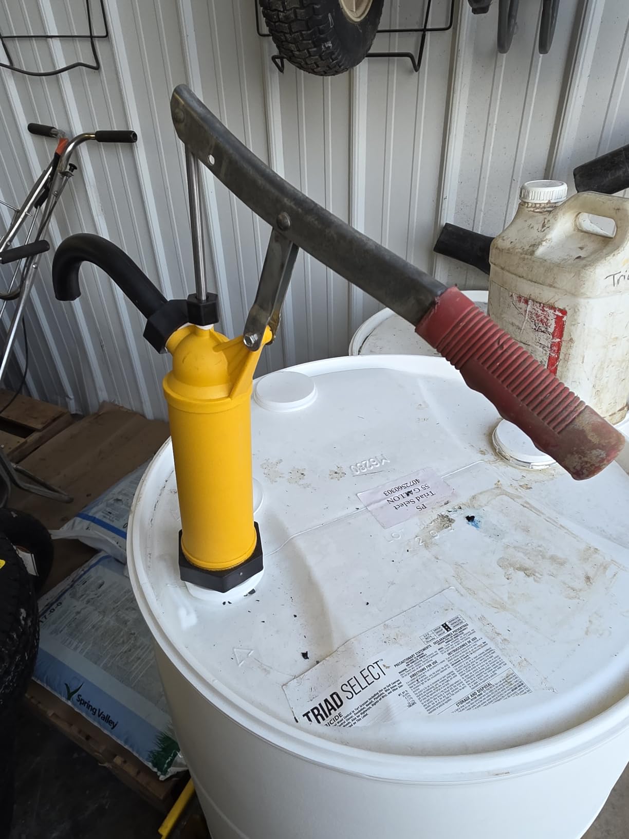 Lever Action Barrel Pump, 55 Gallon Drum Pump, For Fuels, Chemicals, Corrosive Liquids, Water Based Fluids, Fits 5 to 55 Gallon Drums & Barrels (Reinforced PP - High Corrosion Resistance) customer photo 2