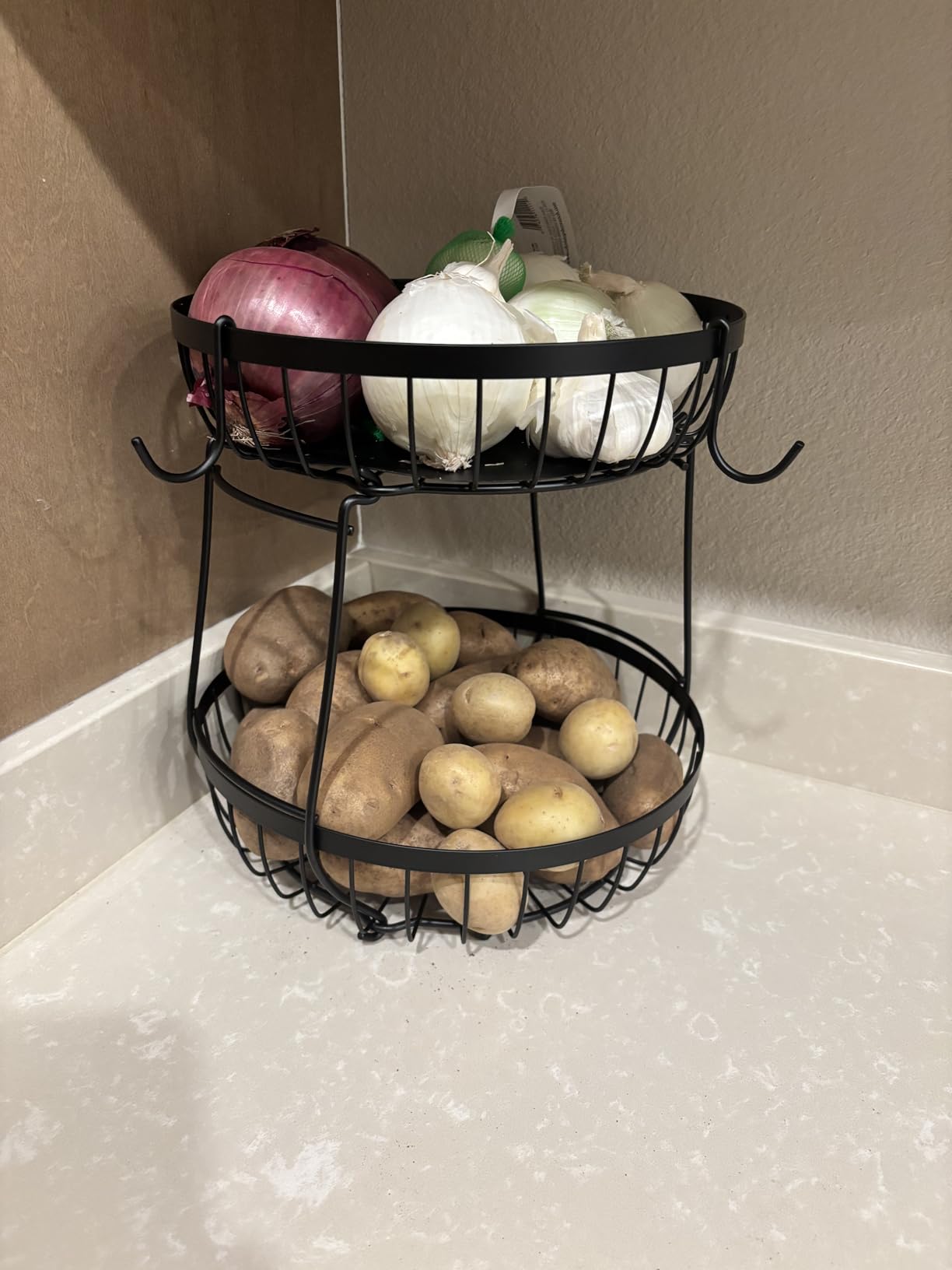 Sevenblue 2 Tier Large Fruit Bowl for Kitchen Counter with 2 Banana Hangers | Sturdy Metal Basket for Fruit, Bread & Onions, Modern Wire Fits Various Styles, Includes Food-Safe Mats to Keep Produce Fresh customer photo 2