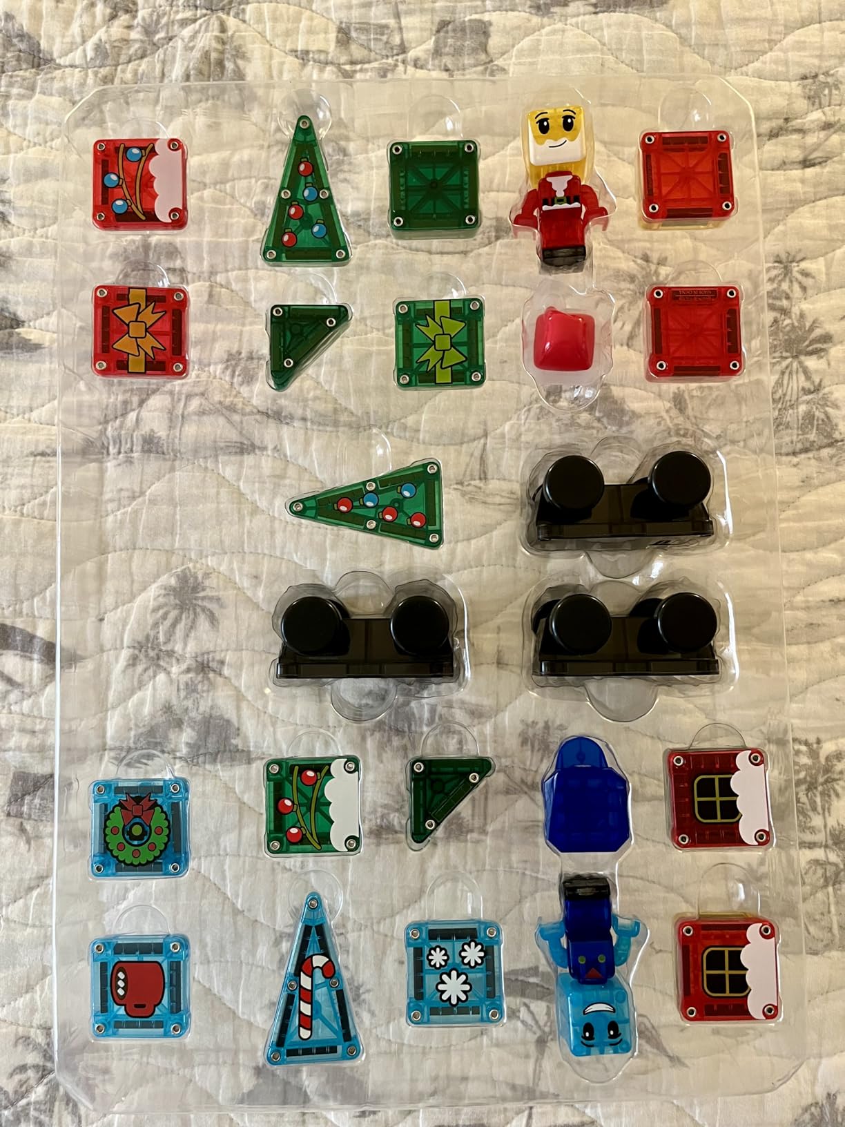 MAGNA-TILES microMAGS Advent Calendar 34-Piece Magnetic Construction Set, The Original Magnetic Building Brand customer photo 1