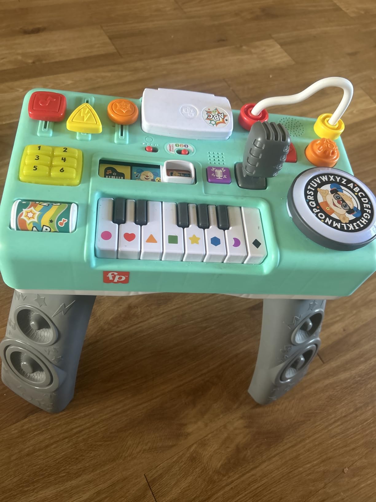 Fisher-Price Baby & Toddler Toy Laugh & Learn DJ Table with Educational Musical Activities for Developmental Play Infants Ages 6+ Months customer photo 1