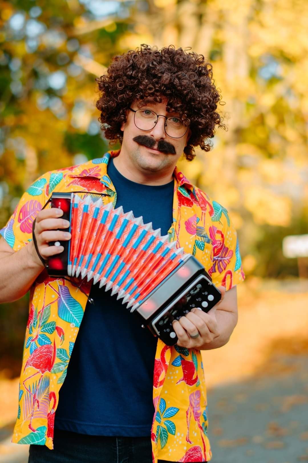 Lotkey 17 Key Piano Accordion, 8 Bass Kids Accordion, Celluloid Body, Metal Cover Accordions Louder Clearer Timbre Than Plastic, Lightweight Design for Children, Beginners to Practice (Sapphire Blue) customer photo 2