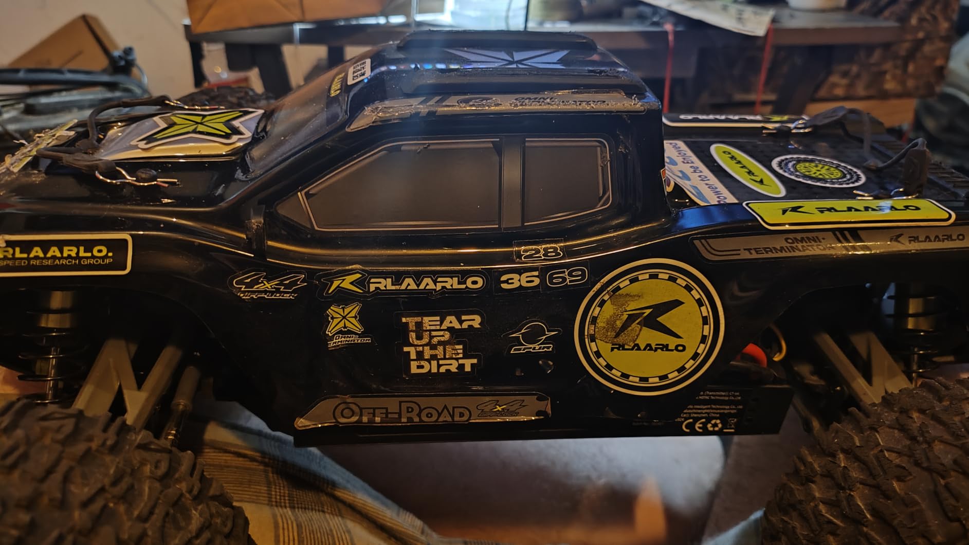 RIAARIO 1:10 Brushless RC Cars, 50+ MPH, 4WD Trucks, Carbon Fiber, Ages 8+ | 60A ESC Monster Trucks, 3650 2650KV Brushless Motor, 3S LiPo, Gyro, CNC Central Differential, 11KG Metal Servo with 7075 Gear customer photo 2