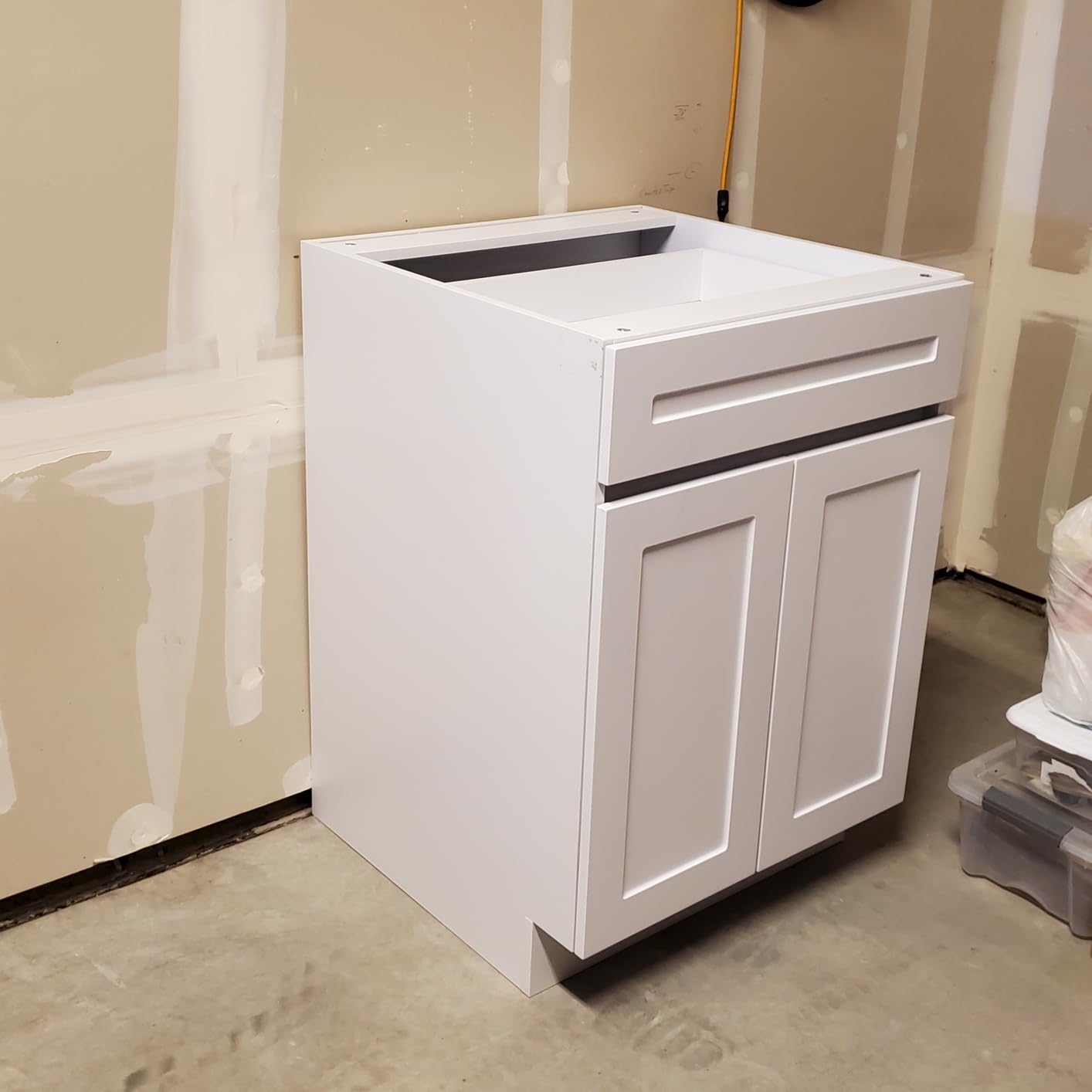 VEVOR White Shaker Base Cabinet with Drawer, 24-Inch Unassembled Drawer Base Cabinet, 24