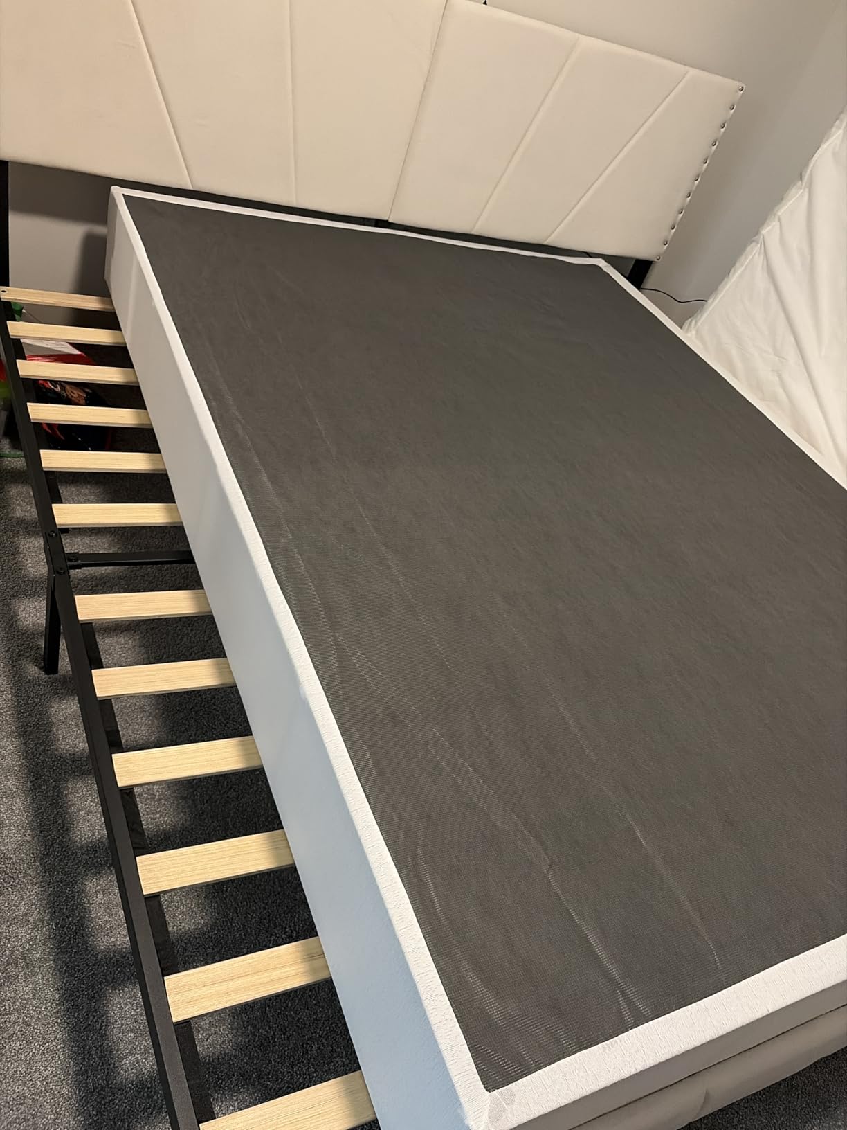 Snaye Queen Size Box Spring Bed Base 9 Inch, 3000lbs Heavy Duty Box Spring Queen Metal Mattress Foundation, Tool-Free Easy Assembly, Noise Free customer photo 2