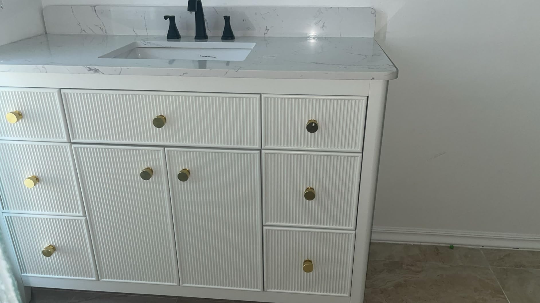 36 Inch Bathroom Vanity with Sink Combo, Greige | Solid Wood Frame with Marble Top & Backsplash & Ceramic Sink, Fully-Assembled with Soft-Closing Doors & 4 Dovetail Drawers customer photo 1