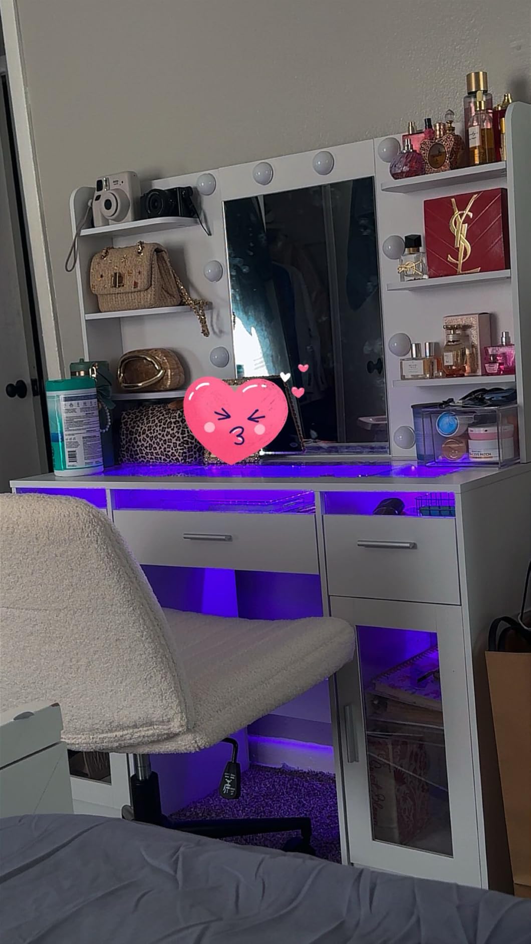 HUAHUU Vanity Desk, Makeup Vanity Desk with Mirror and Lights 3 Colors, Transparent Top with 3 RGB Drawers, 6 Shelves, 2 Large Tempered Cabinets, Power Outlet, for Bedroom, White customer photo 2