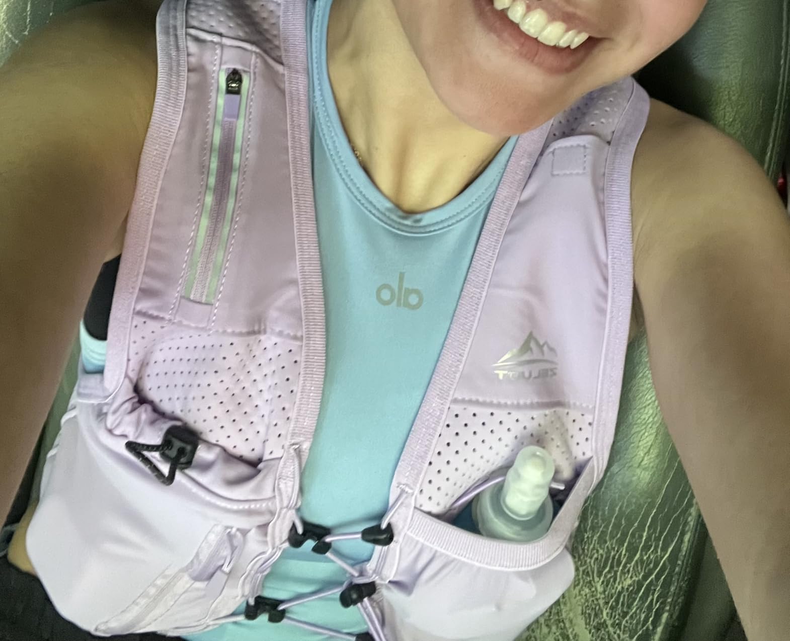 Zelvot Running Vest for Women Men, US Patent, Adjustable Chest Straps Running Hydration Vest with 500ml Soft Flask, Lightweight Reflective Hydration Backpack for Marathon customer photo 1