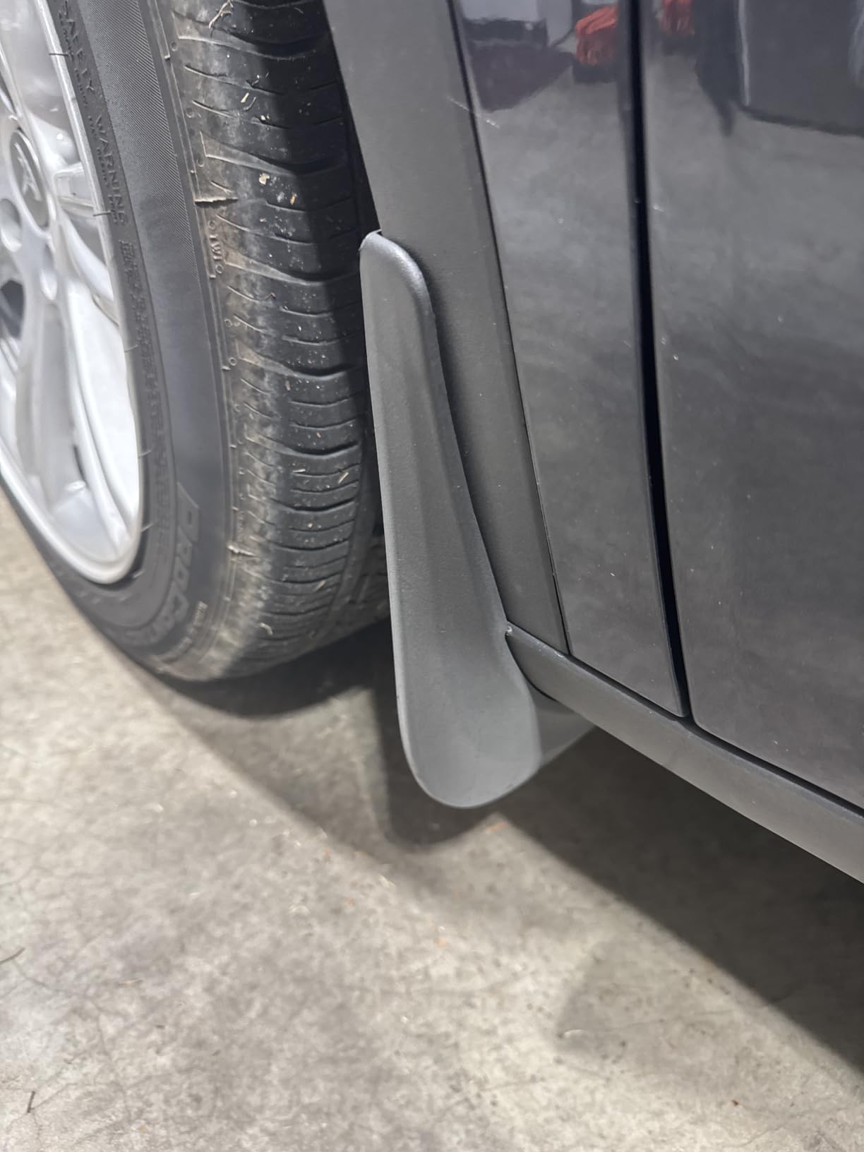 REEVAA Tesla Model Y Juniper 2025-2026 Mud Flaps Accessories, Set of 4 | All-Weather Paint Protection, OEM-Style Fit, No-Drill Installation customer photo 2