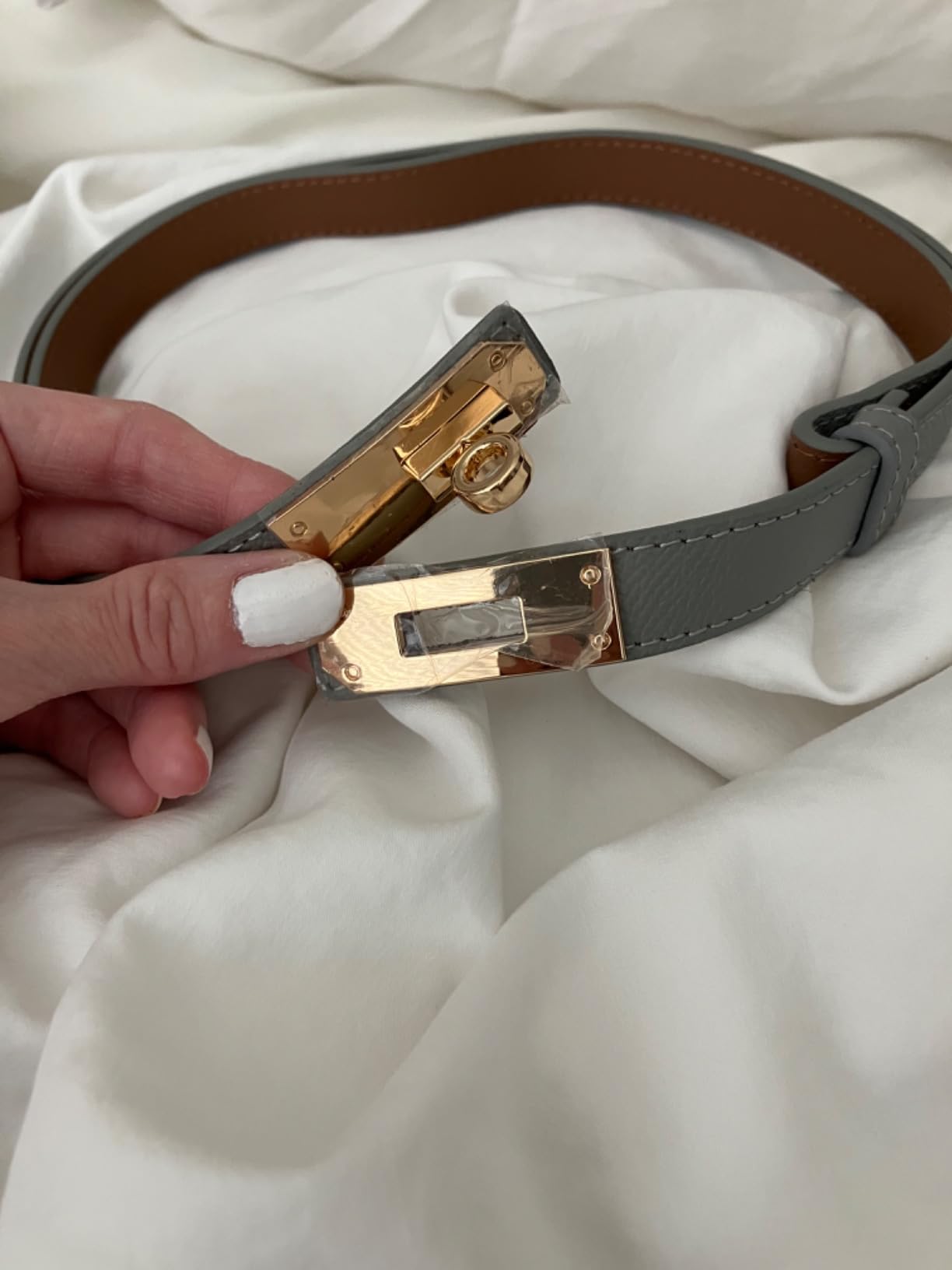 ANHAISHUILV Women's Skinny Leather Belt with Adjustable Golden Turn-Lock Buckle - Ideal for Dresses, Jeans, and Coats customer photo 2
