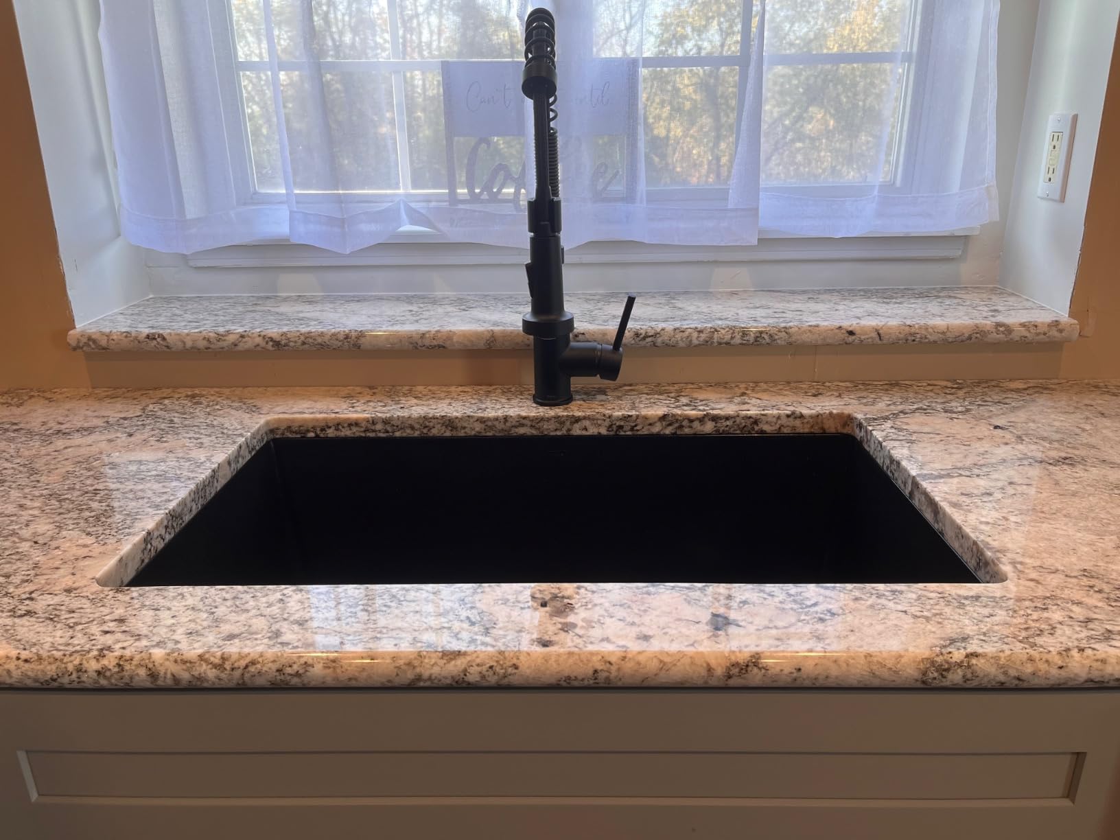 KRAUS Forteza 32-inch Granite Undermount Single Bowl White Kitchen Sink customer photo 2