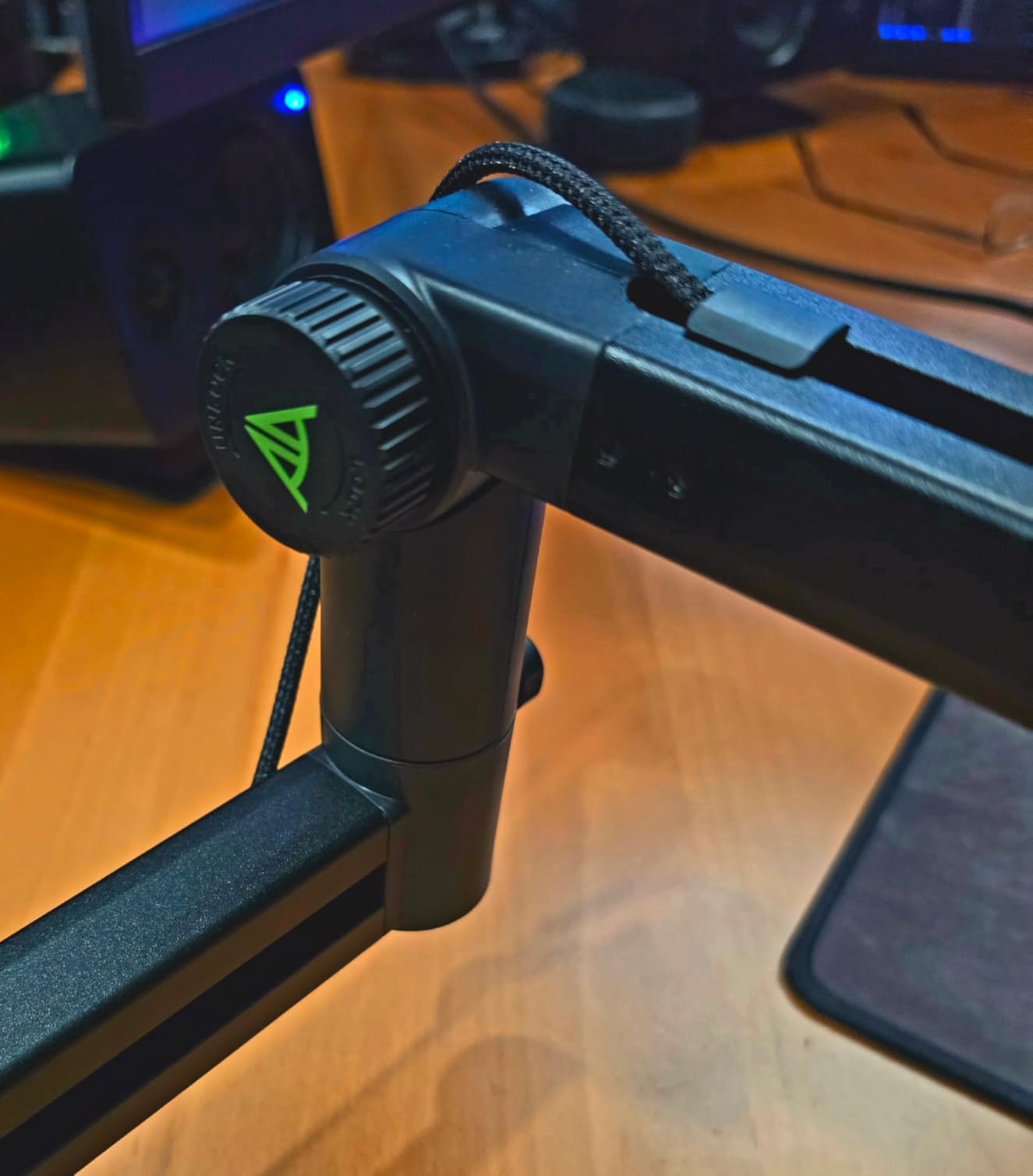 AA AUDIO ACCESSORY Mic Arm Desk Mount (Design for Heavy Mic) 6.6lbs Load Capacity, Stable Gear Lock Never Sags, Metal Low Profile Microphone Boom Stand for Shure SM7B SM7dB MV7, Blue Yeti, Rode PodMic customer photo 1