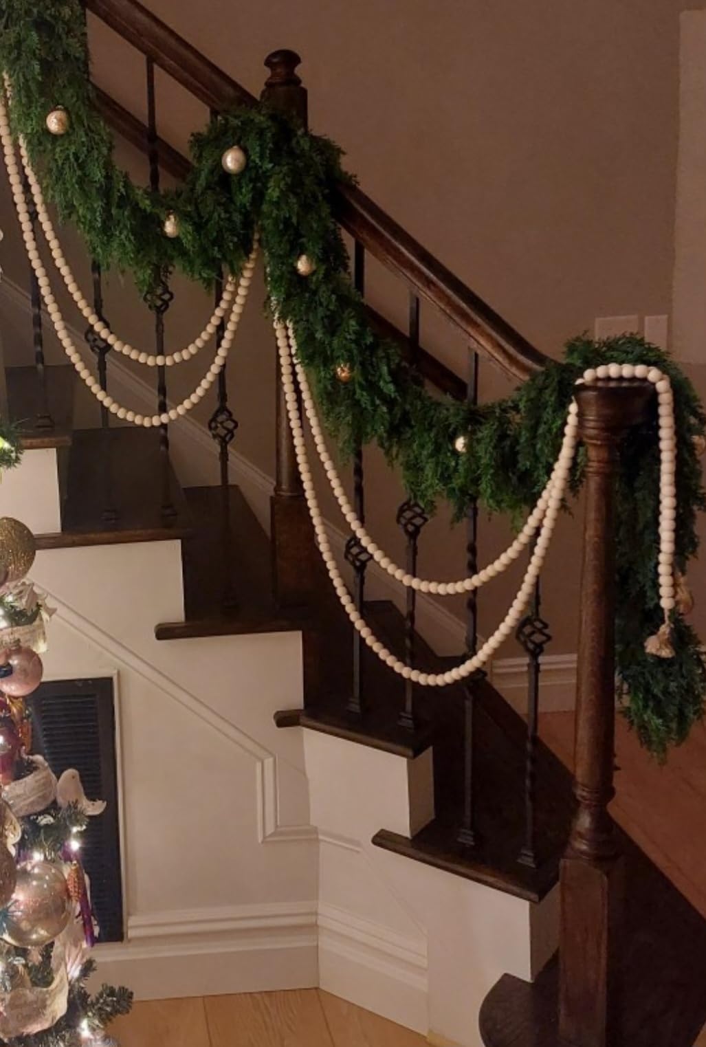 Hananona 9FT Artificial Cedar Garlands, Real Touch Soft Cedar Pine Garland, Winter Artificial Greenery Garland for Fireplace Mantel Staircase Porch Table Indoor Home Decor (1, Green, 9FT) customer photo 1