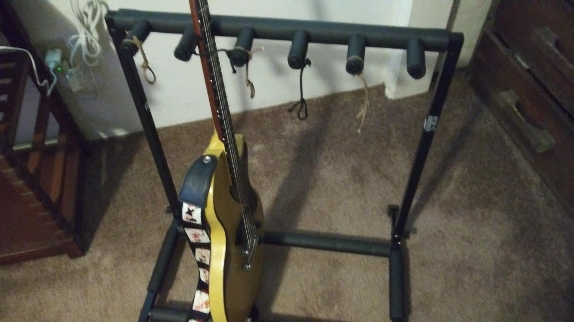 Gator Rok-It Multi Guitar Stand Rack with Folding Design, Holds up to 10 Electric or Acoustic Guitars (RI-GTR-RACK10) customer photo 1