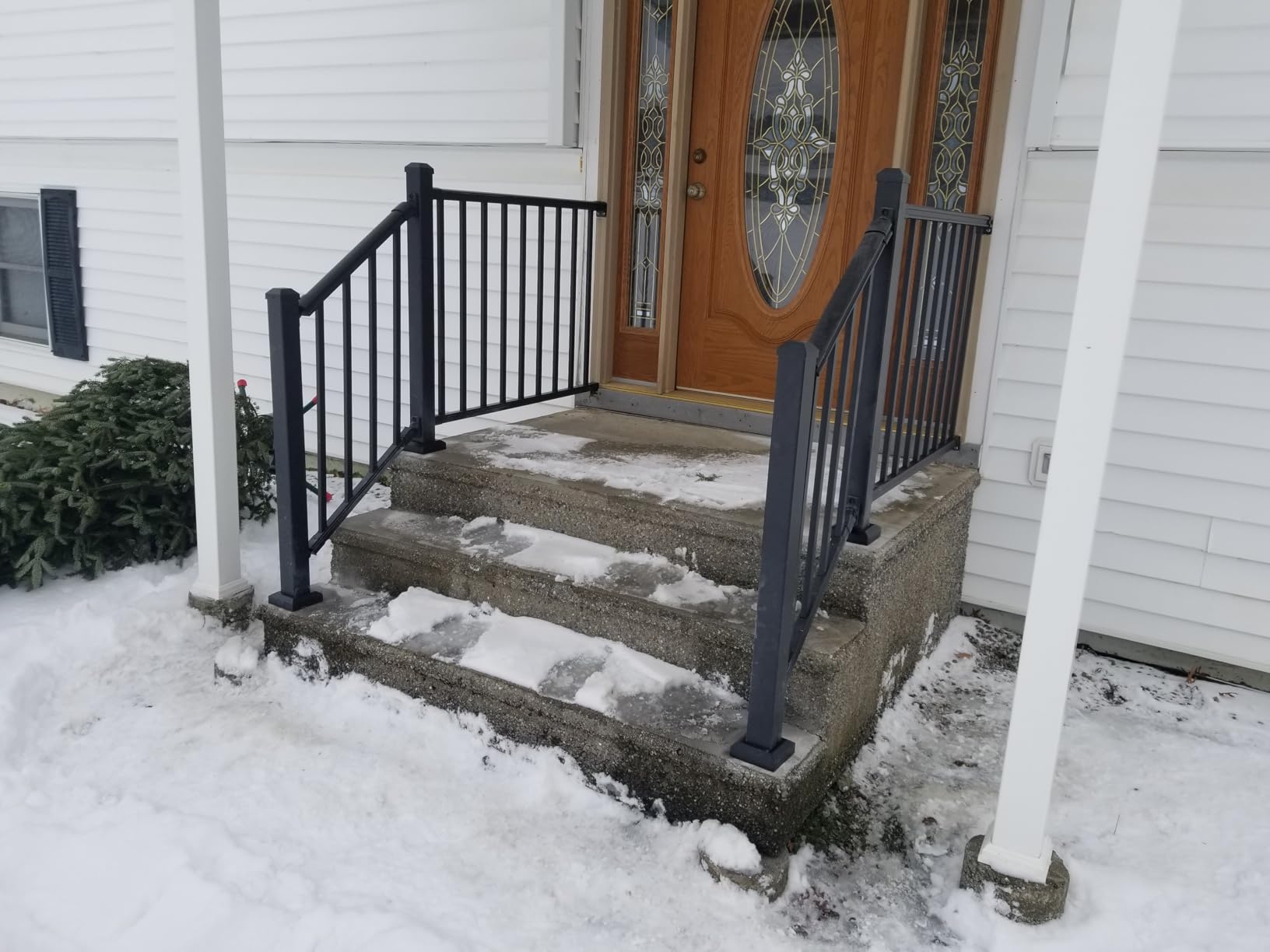 Egadis 1 Pack 36 in x 4 ft Modular Aluminum Porch and Deck Railing Kit | Pioneer in Modular Aluminum Railing Kit, ASTM Certified, Textured AAMA2604 Finish for Deck, Porch & Balcony (1 Post, 1 Panel) customer photo 1