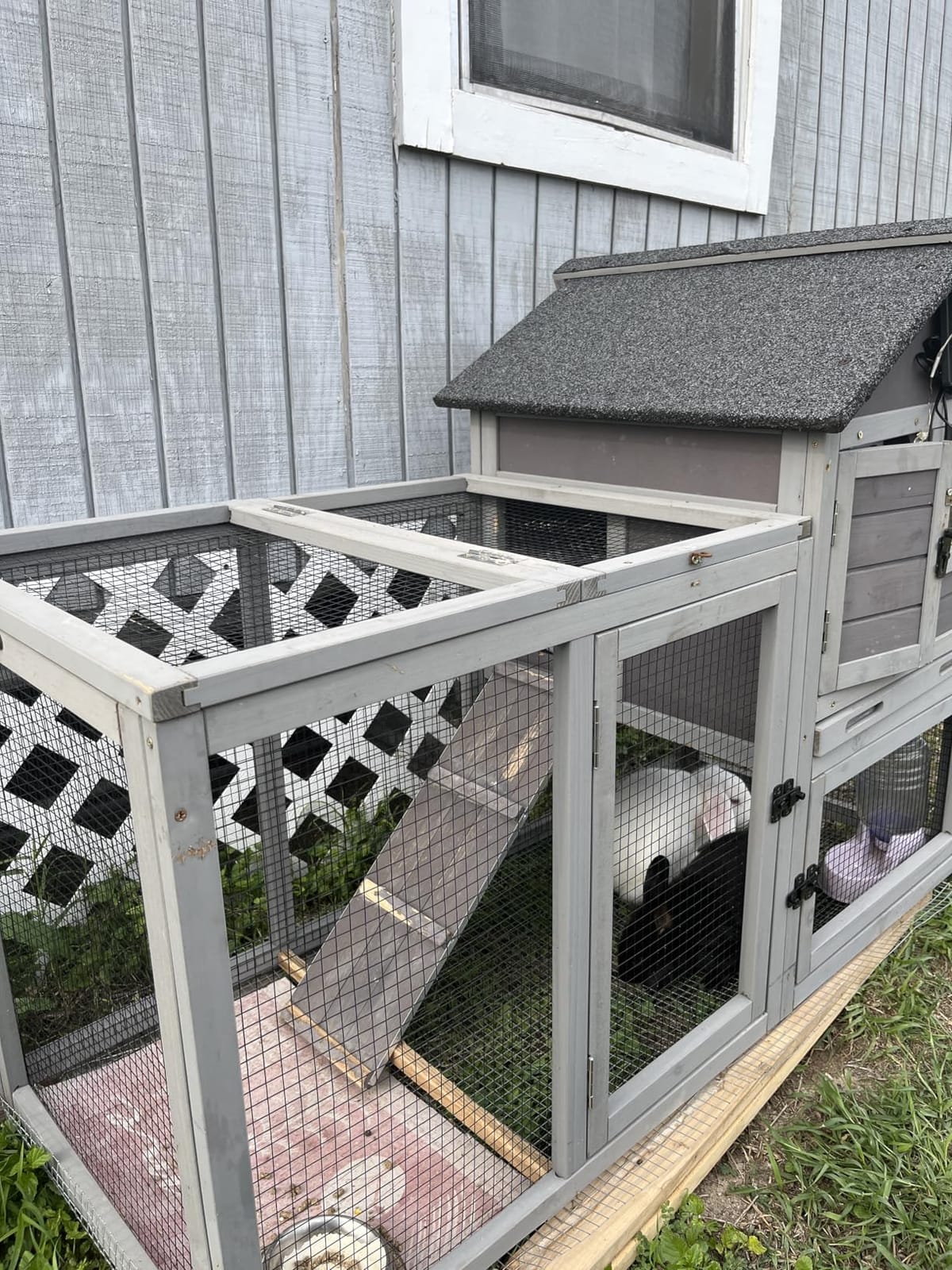 GUTINNEEN 2-Story Rabbit Hutch with Chew-Proof Full Metal Frame for Indoor/Outdoor - 62