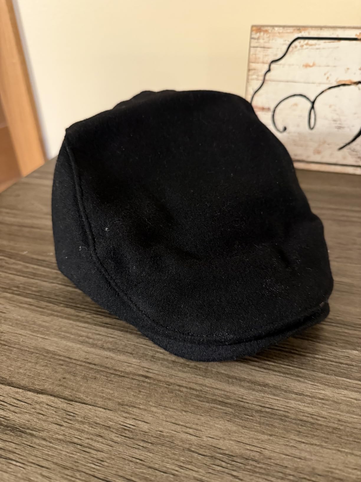 The Original Boston Scally Cap - The Neighborhood Mens Flat Hat - Single Panel Newsboy Cap for Men customer photo 1