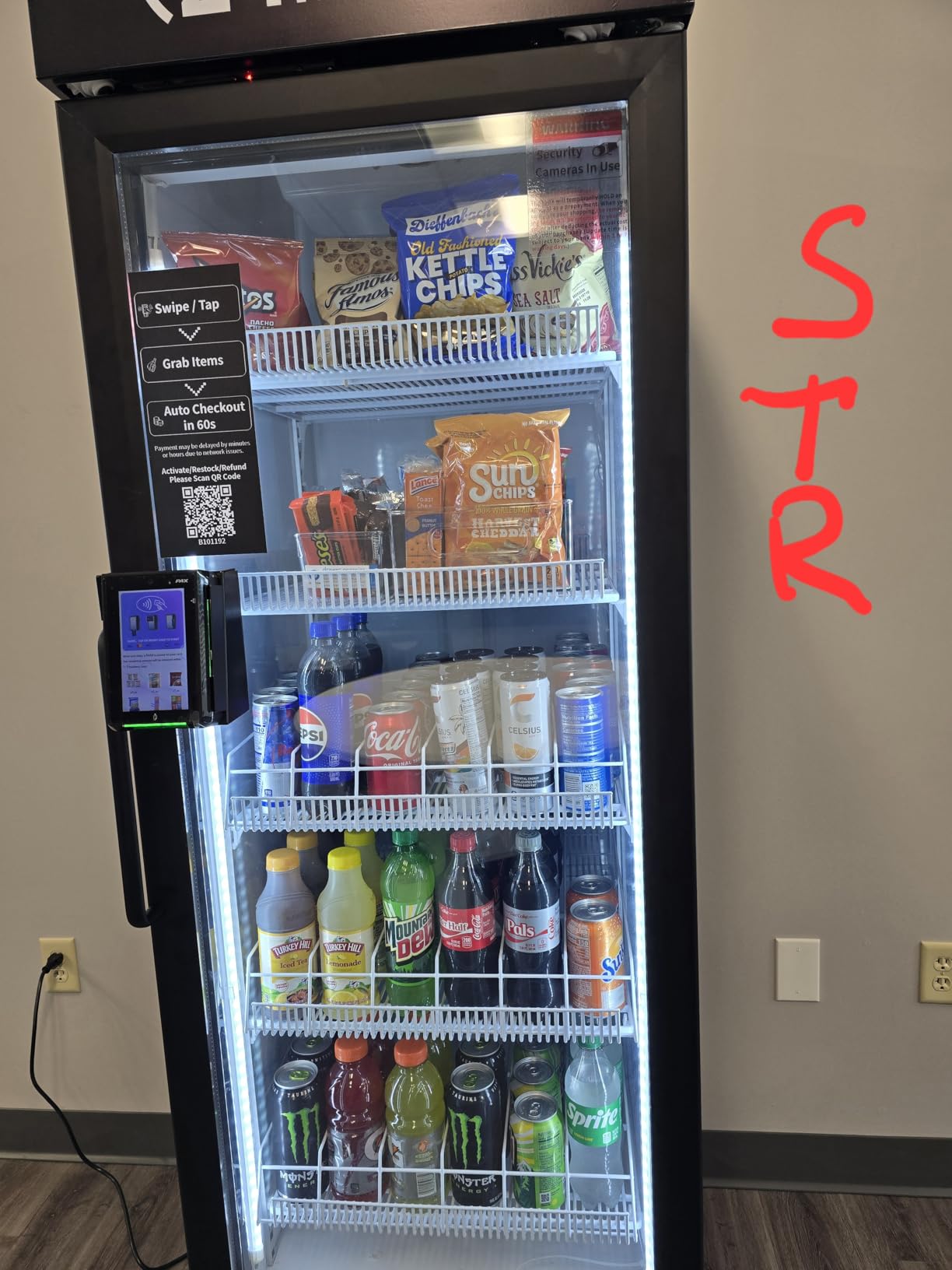 Smart Combo Vending Machine for Business with AI Technology Vending Machine for Sale, Card Reader & App Control Refrigerated Commercial US-360 customer photo 2