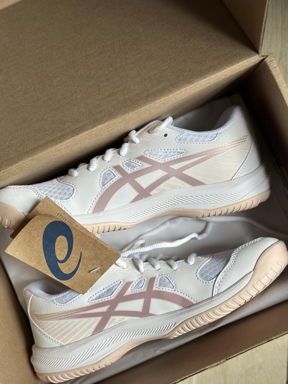 ASICS Women's Upcourt 6 Volleyball Shoes customer photo 1