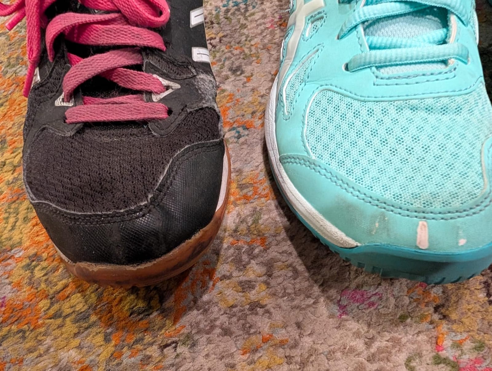 ASICS Women's Upcourt 6 Volleyball Shoes customer photo 2
