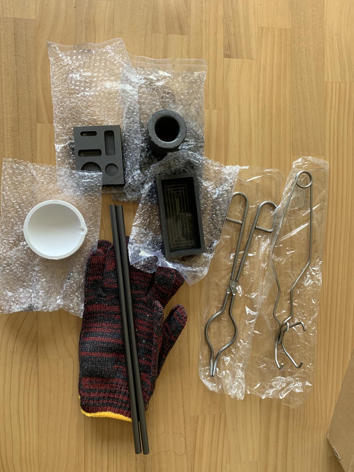 Coitak 9 Pieces Graphite Torch Melting Casting Kit, Graphite Ingot Mould | 2 Crucible Stir Stick, 5-in-1 Graphite Casting Ingot Mould, Quartz Crucible, Cylindrical Graphite, Includes Gloves & Tong customer photo 2