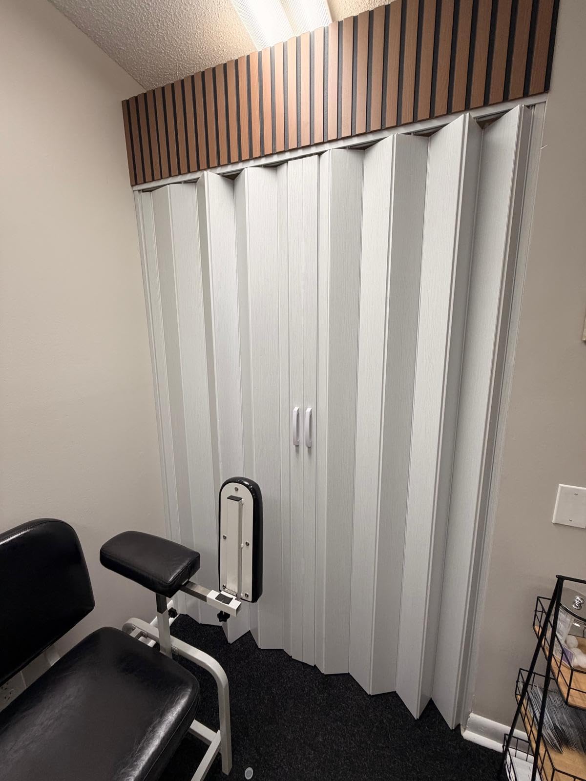 NeatiEase Accordion Door 72x80, Portable Interior PVC Folding Door, Bifold Closet Doors with Latch, Handle, Mounting Hardware customer photo 1