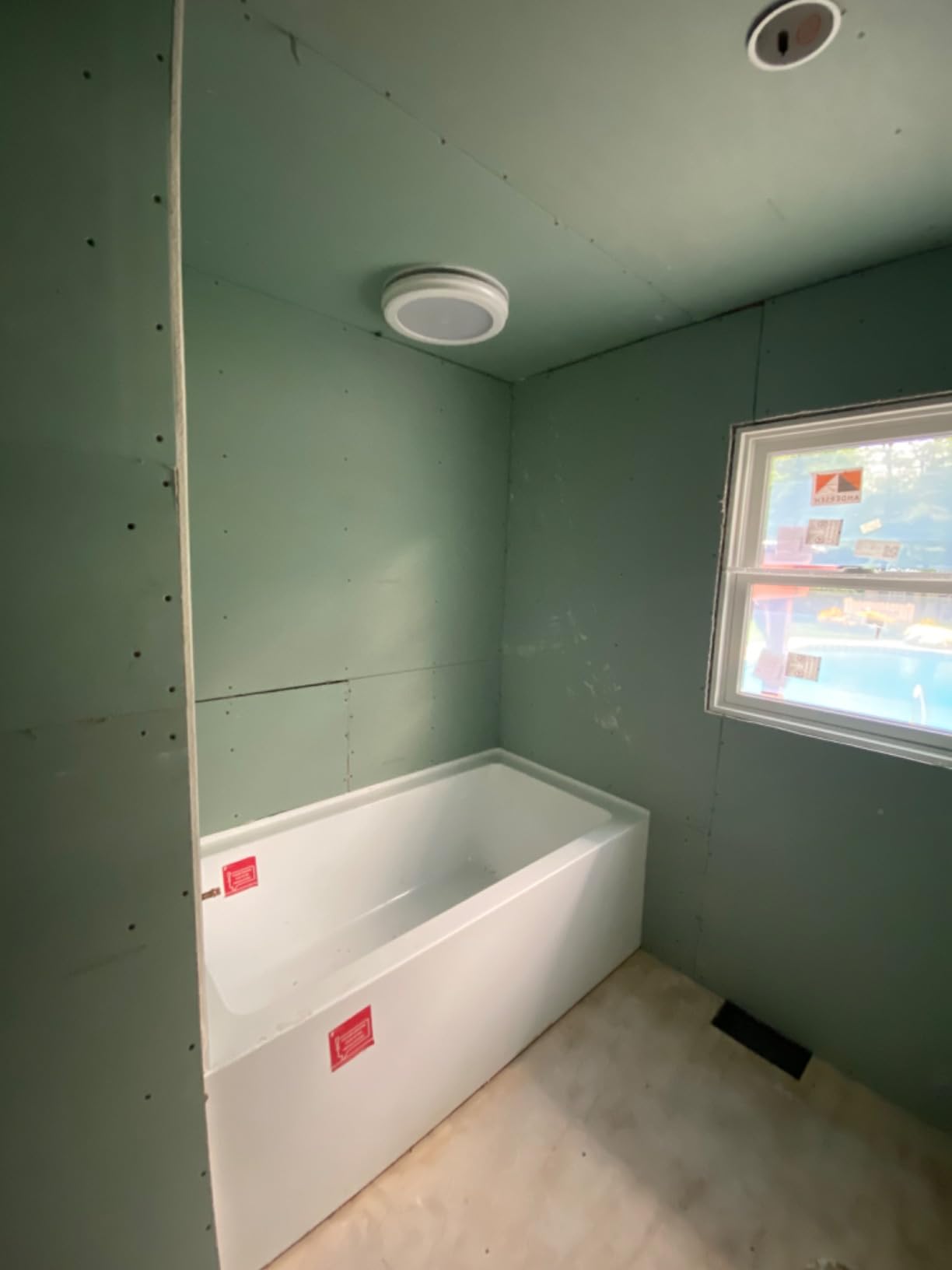 Fine Fixtures Acrylic, Fiberglass Alcove Soaking Bathtub with Integral Apron Front in Glossy White - Right Hand Drain, 72
