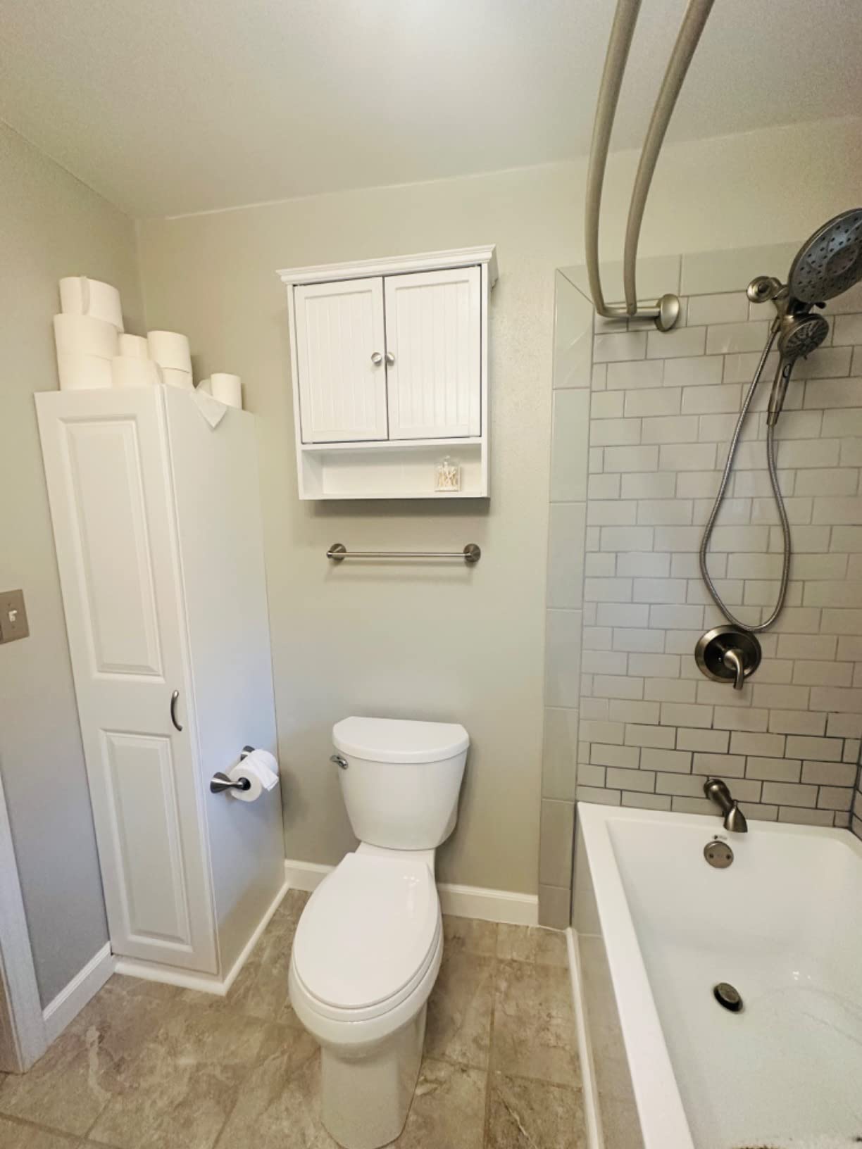 Fine Fixtures Acrylic, Fiberglass Alcove Soaking Bathtub with Integral Apron Front in Glossy White - Right Hand Drain, 72