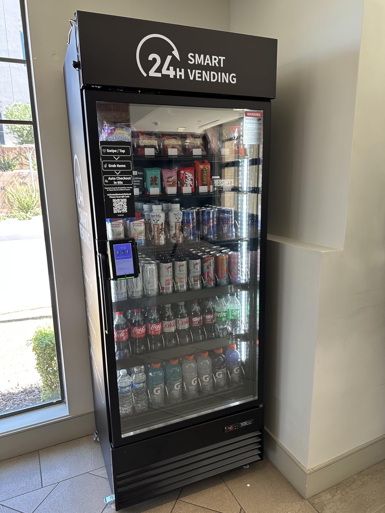 Smart Combo Vending Machine for Business with AI Technology Vending Machine for Sale, Card Reader & App Control Refrigerated Commercial US-360 customer photo 2
