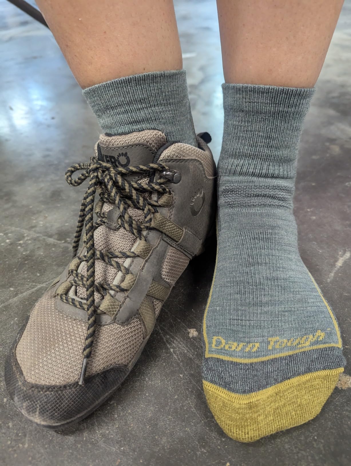 Darn Tough Vermont Women's Hiker Quarter Midweight Cushion Socks (1958) customer photo 2