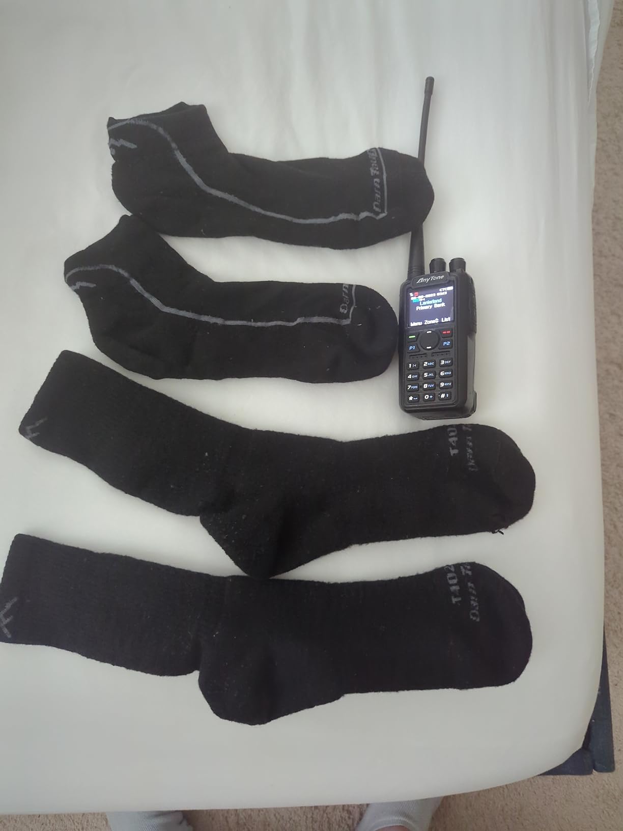 Darn Tough Vermont Men's Hiker Quarter Midweight Cushion Sock (Style 1959) customer photo 2