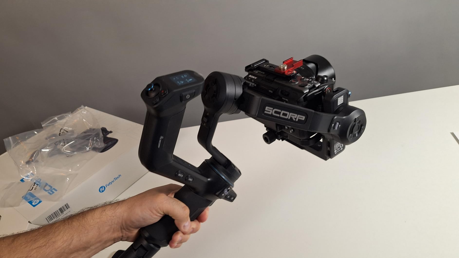 FeiyuTech SCORP 3 Camera Gimbal Stabilizer with Built-in AI Tracking | 3-axis stabilization with 7.72 lbs payload, detachable wireless remote handle, ideal for DSLR & mirrorless solo filmmaking customer photo 2