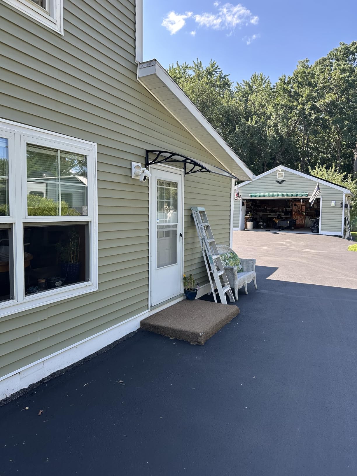 32x48'' Door Awning Exterior, Window Canopy for Front Door, UPF 50+ Polycarbonate Overhang Cover for Patio, Porch, Entryway, UV Rain & Snow Protection customer photo 1