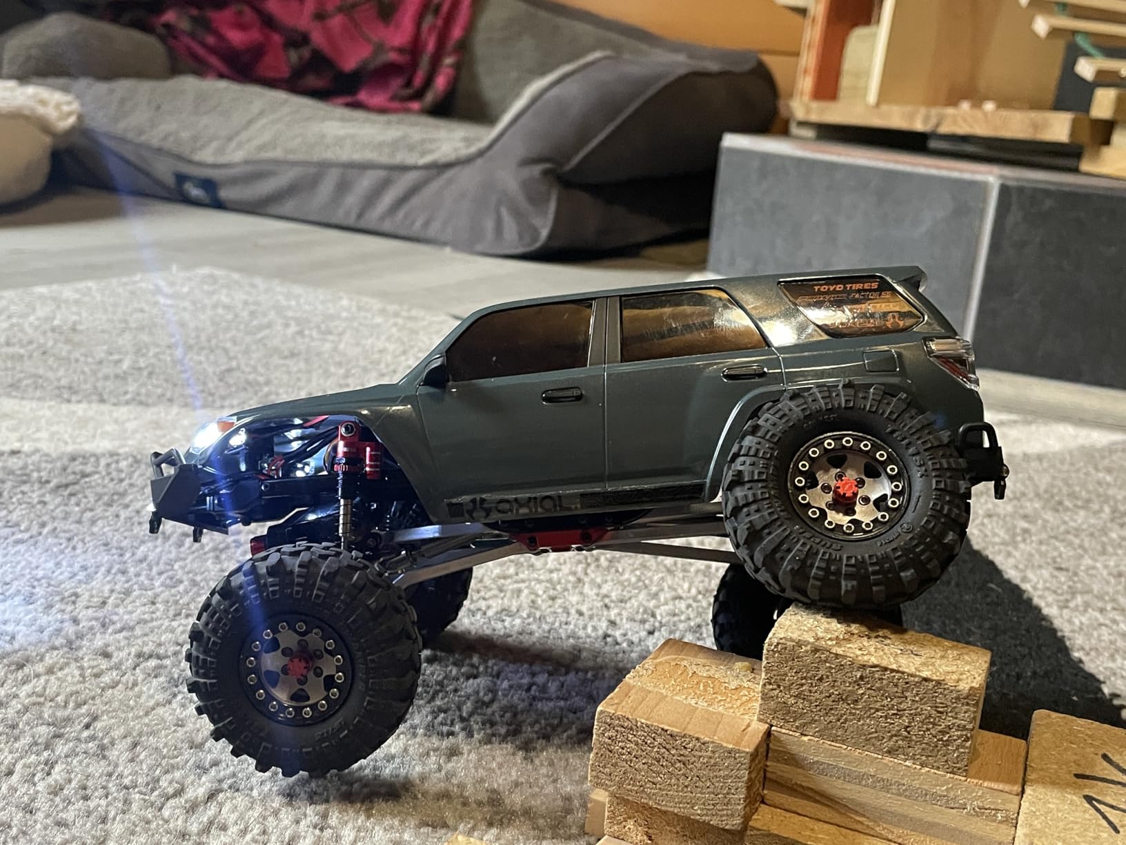 Axial RC Truck 1/24 SCX24 Toyota 4Runner 4X4 RTR Brushed Rock Crawler, Battery and Charger Included, Orange, AXI-2035T1 customer photo 1
