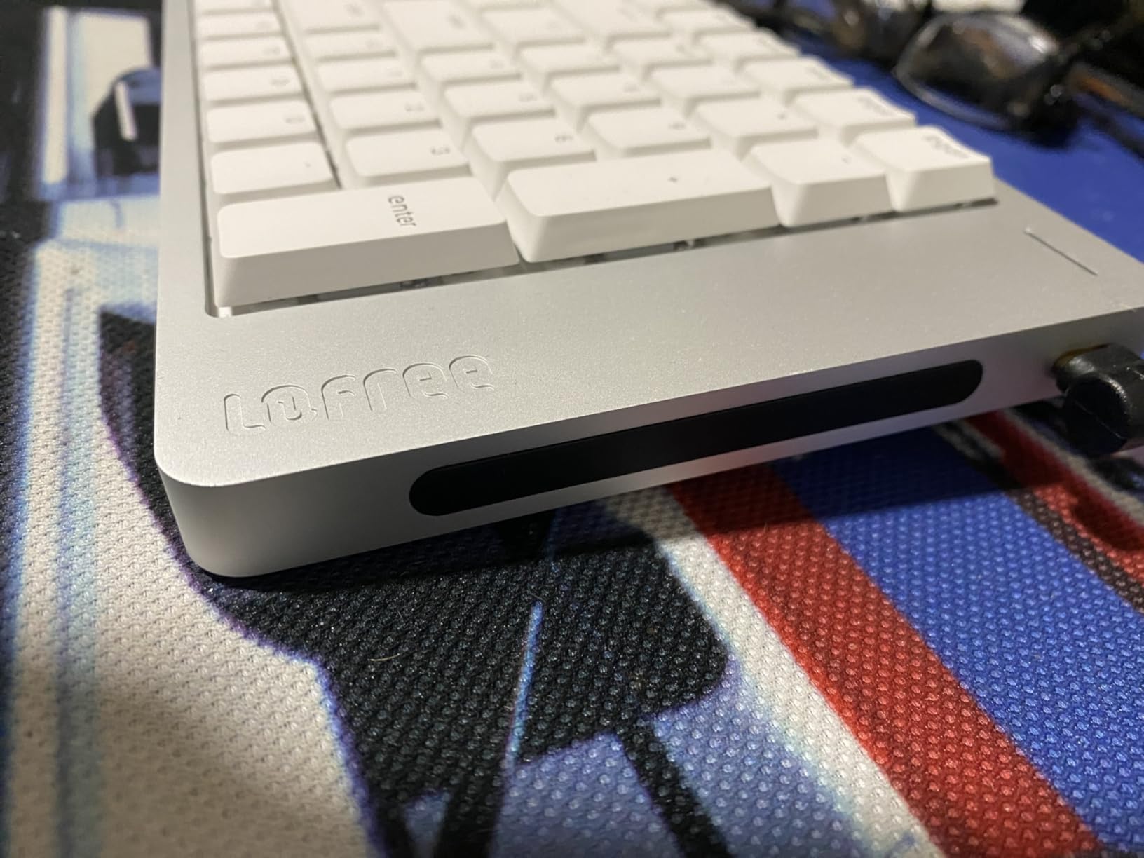 Lofree Flow2 Low-Profile Mechanical Keyboard, Aluminum Alloy with Void Linear Switches, Rechargeable Wireless Keyboards with 3 Mode Connections for Windows, macOS (Silver with Silence, 68 Keys) customer photo 1